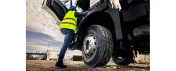 Reifenserie für gemischten Einsatz auf Straßen und Baustellen