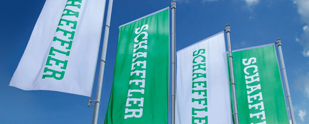 Schaeffler_Fahnen_web