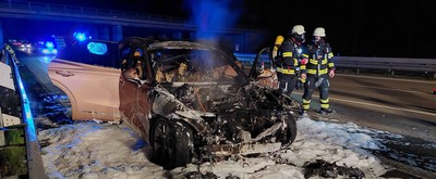 Fahrzeugbrand Feuerwehr